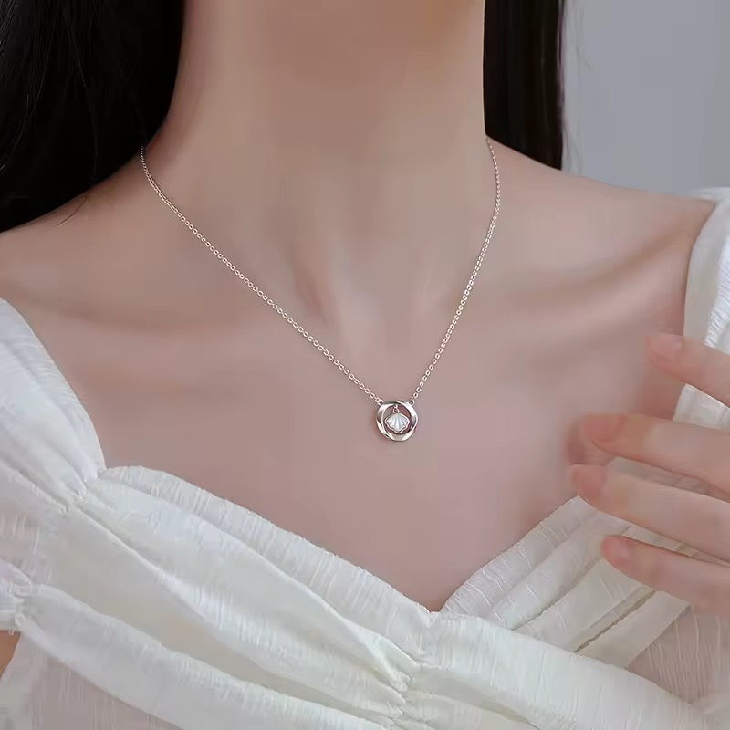 Сребърно колие “Мида”