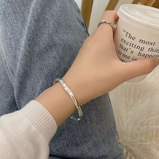 Сребърна гривна “Бъдеще”