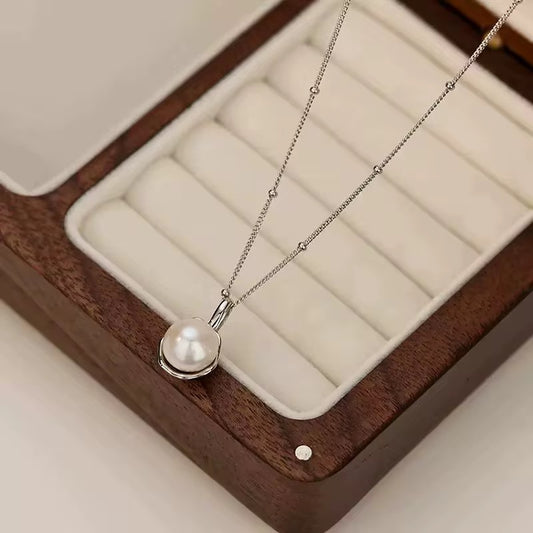 Сребърно колие “Перла”
