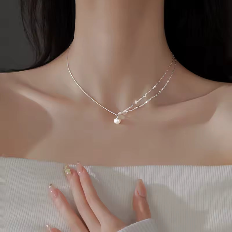 Сребърно колие “Забележителност”